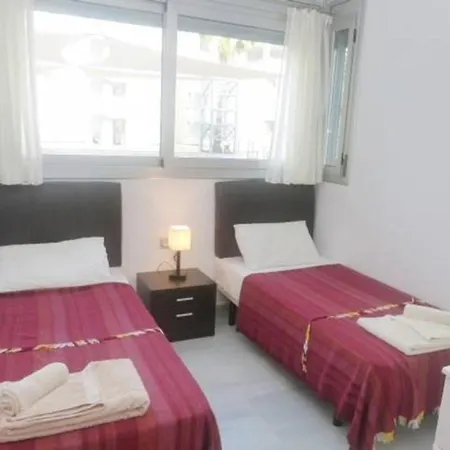 A Pour 4 Personnes Avec Piscine Commune Et Proche - Hisp-10-7 Apartment